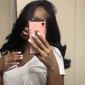 Meet your Posher, De'mia